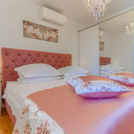 Villa Arijana -More Слатине Экстерьер фото